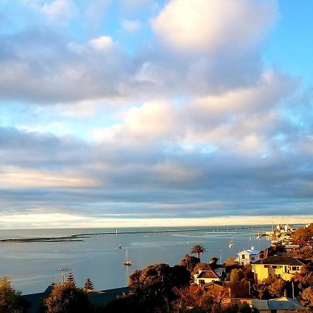 Heights House At The Cliffs Bed & Breakfast Nelson Bagian luar foto